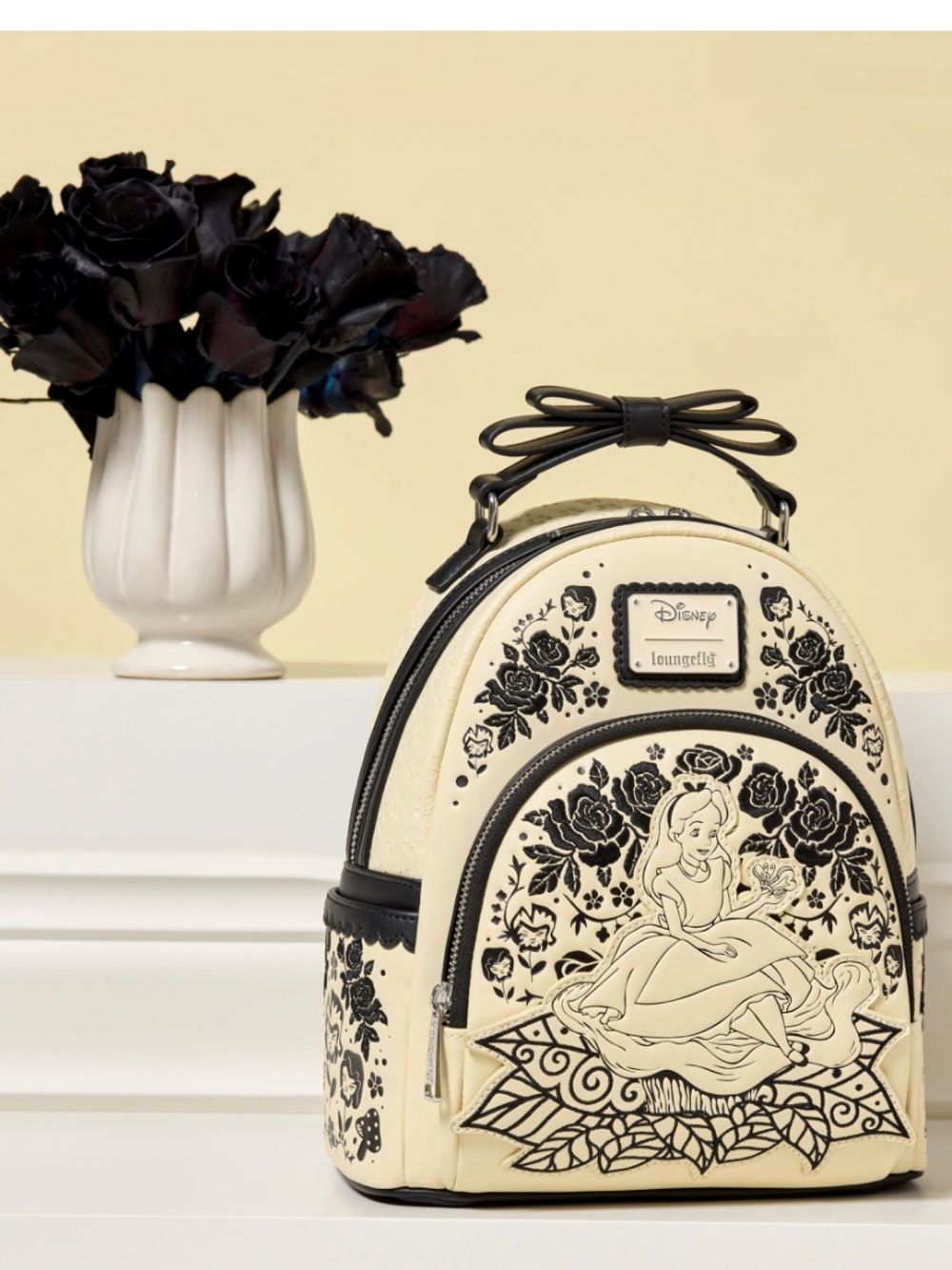 Alice in Wonderland Floral Mini Loungefly Backpack New With Tags 🖤🤍